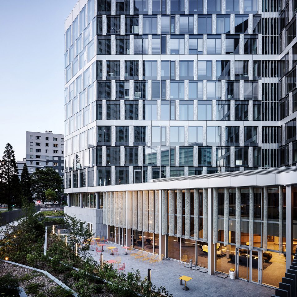 of sogeprom headquarters by ateliers 234