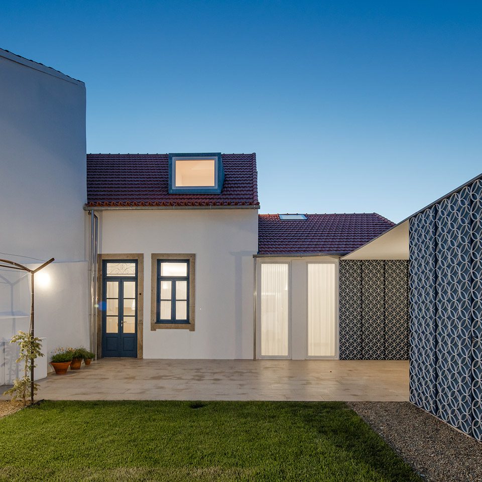House in Ovar by Nelson Resende Arquitecto