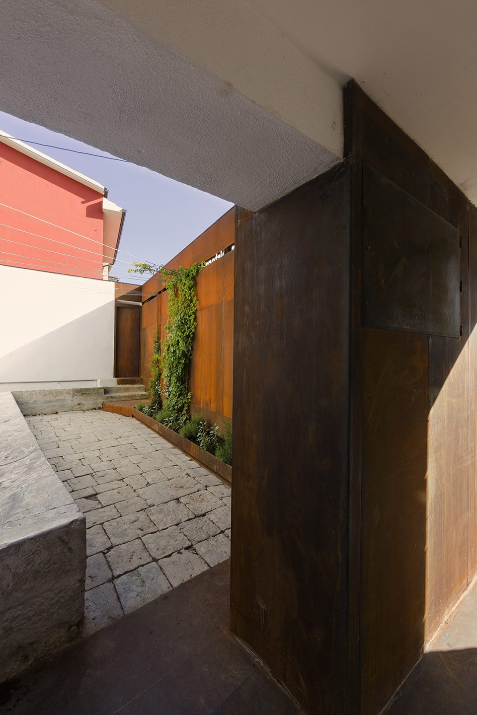 The Spring Garden by 32mq design studio