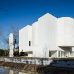 Saint-Jacques-de-la-Lande教堂，法国雷恩 / Álvaro Siza Vieira