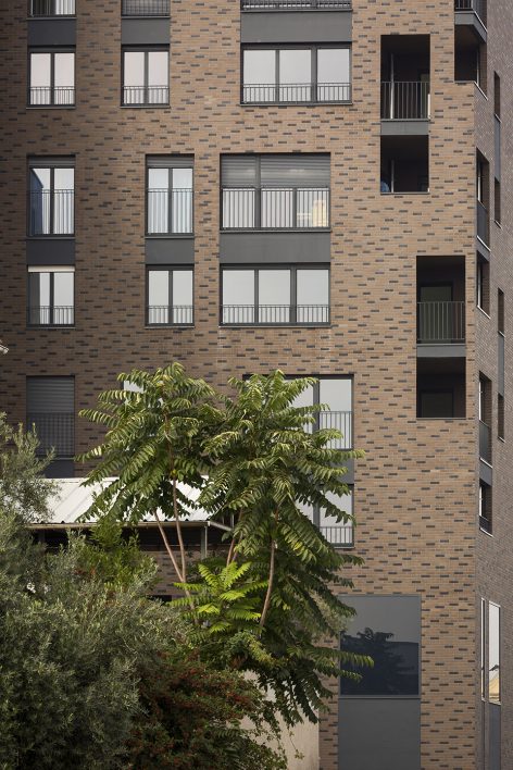 104 Social Housing and Home Ownership in Ivry sur Seine by Engasser associates agency