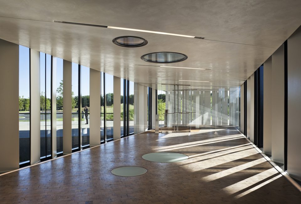 Centra Metropark by KPF