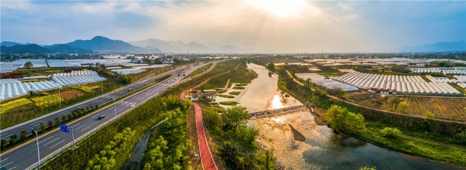 Puyangjiang River Corridor by Turenscape