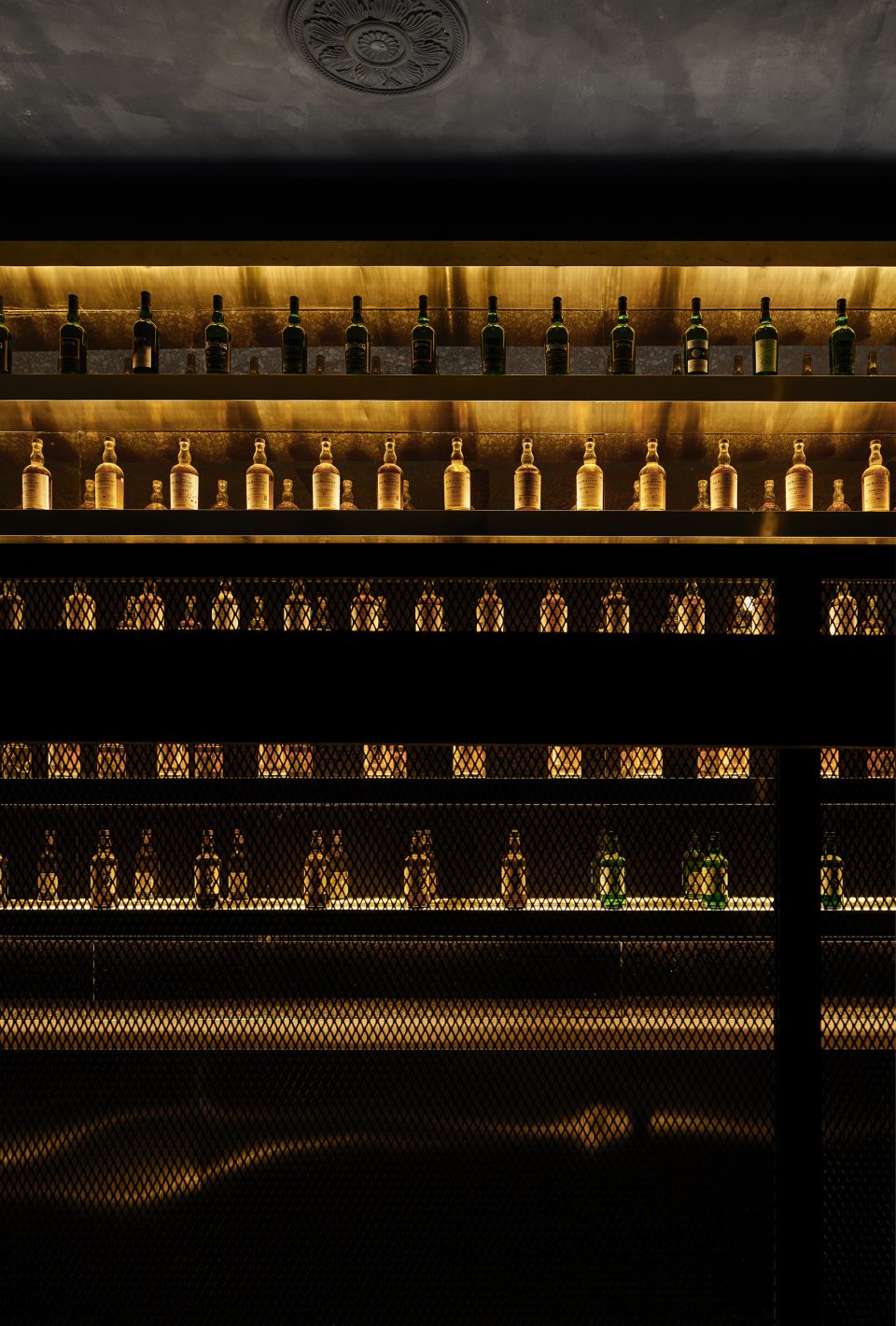 WOOD Cocktail Whisky Bar China by YUDESIGNS