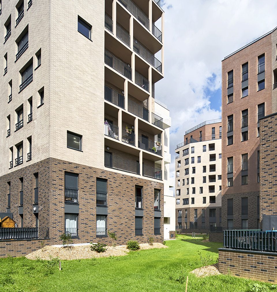 104 Social Housing and Home Ownership in Ivry sur Seine by Engasser associates agency