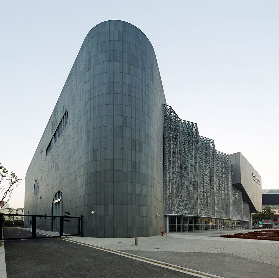 Shanghai Hongqiao Performing Arts Center by BAU