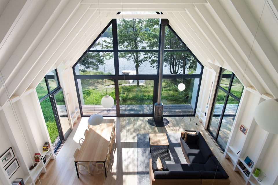 Window on the Lake by YH2