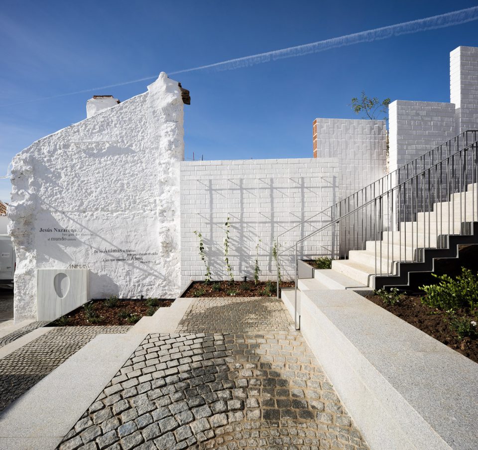 compas de las animas y del nazareno by waterscales arquitectos