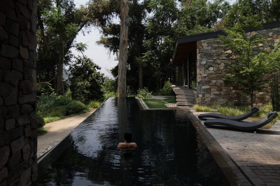 House in Lo Curro by Schmidt Arquitectos Asociados