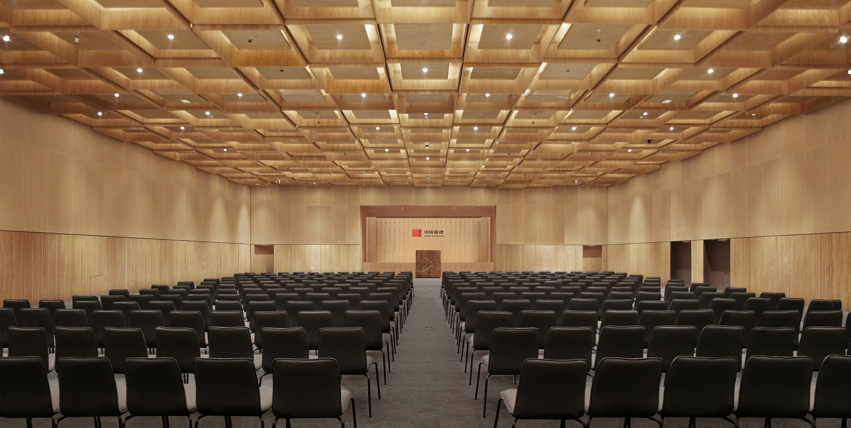 嘉德艺术中心,北京 / 奥雷·舍人事务所