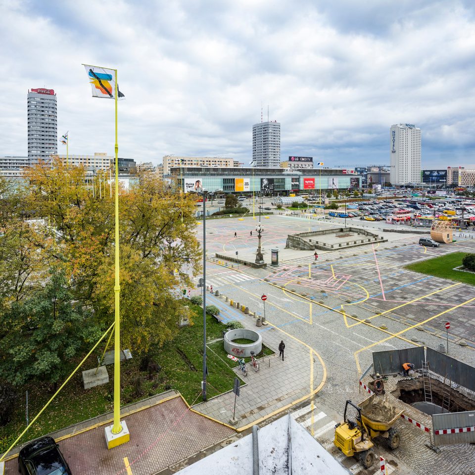 Installation on the Parade Square in Warsaw by BudCud