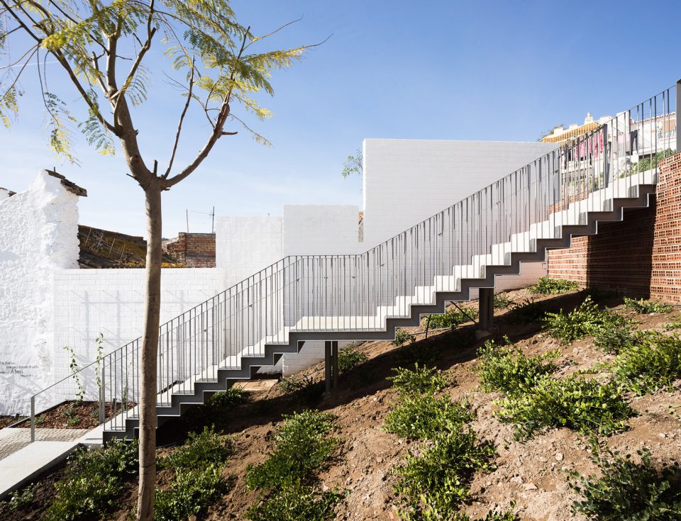 compas de las animas y del nazareno by waterscales arquitectos