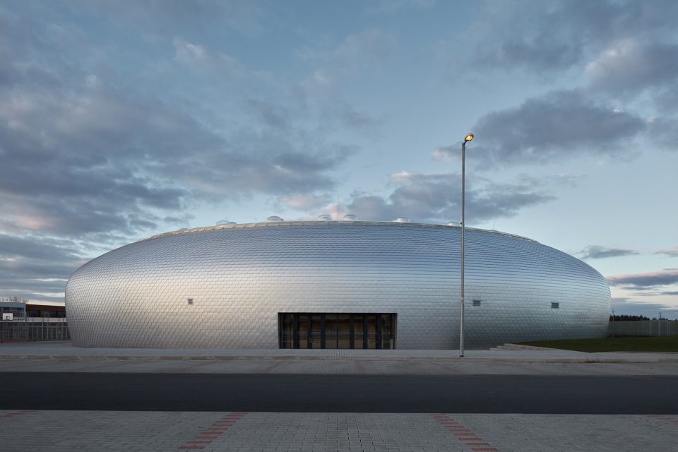 dolni brezany sports hall by sporadical