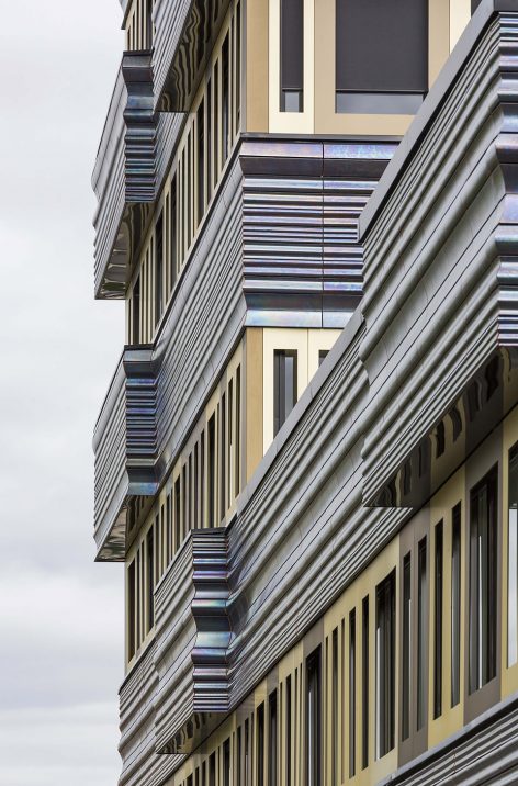 CRBC Centre de Recherche Bio clinique by PERIPHERIQUES Architectes