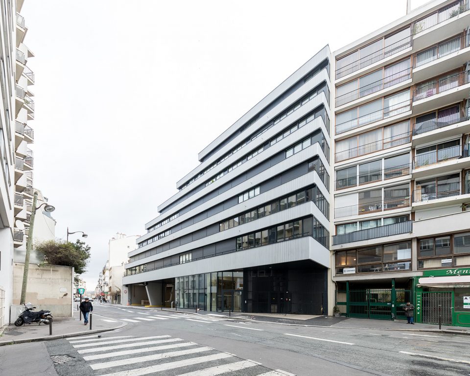 Dwellings and RATP bus center in Paris XIV by ECDM