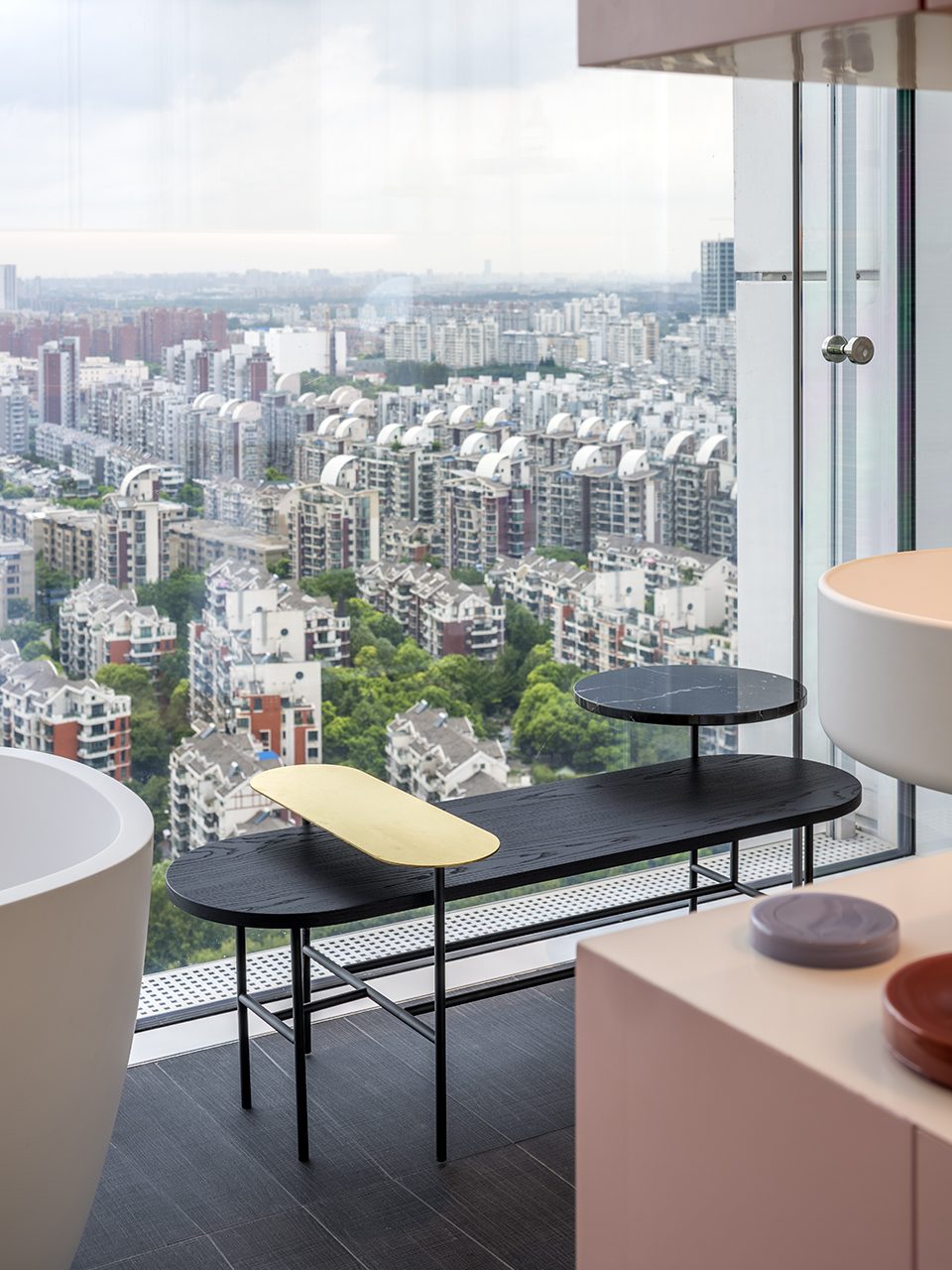Show apartment Chromatic Spaces by Ippolito Fleitz Group