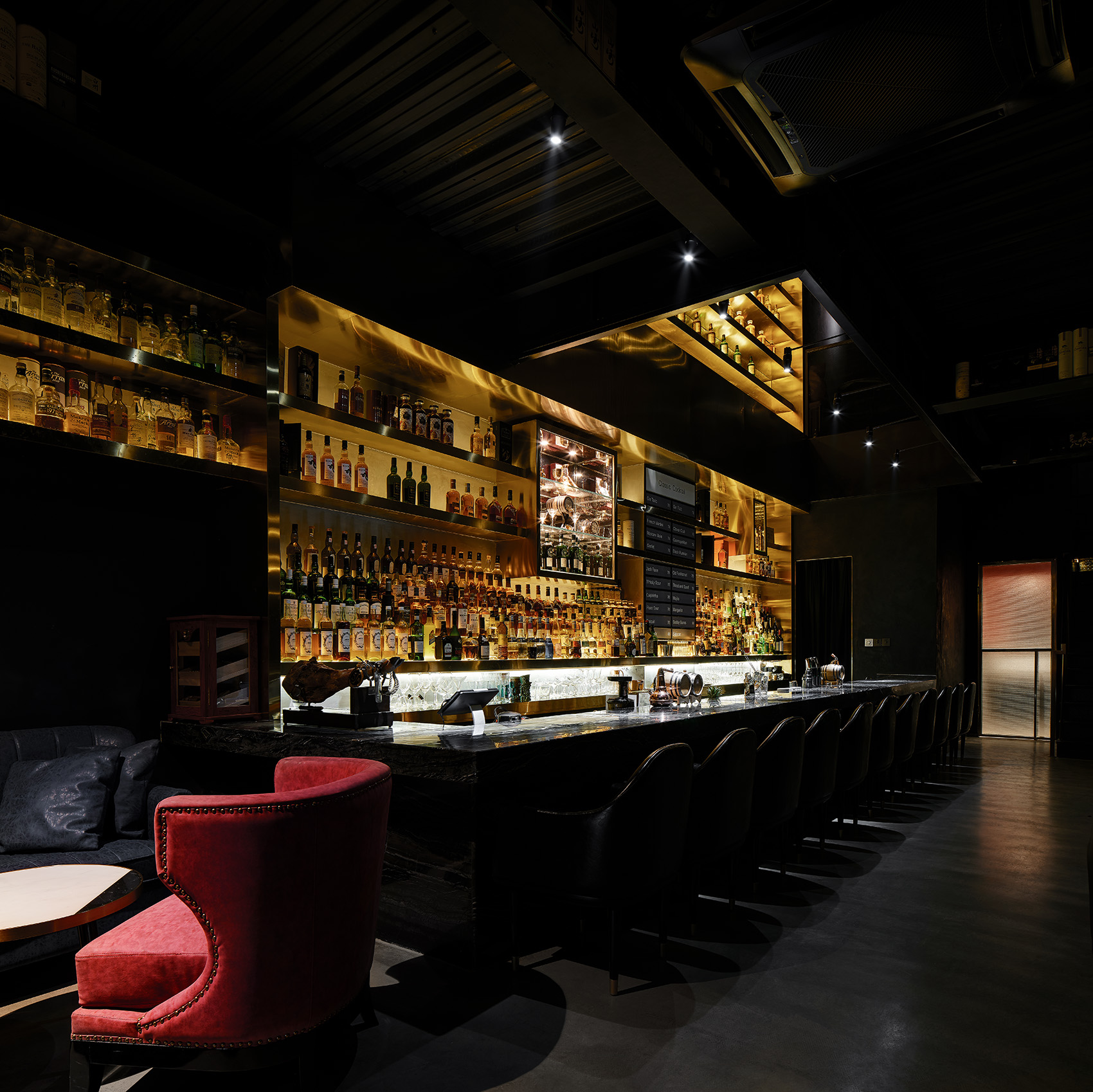 wood cocktail & whisky bar, china by yudesigns