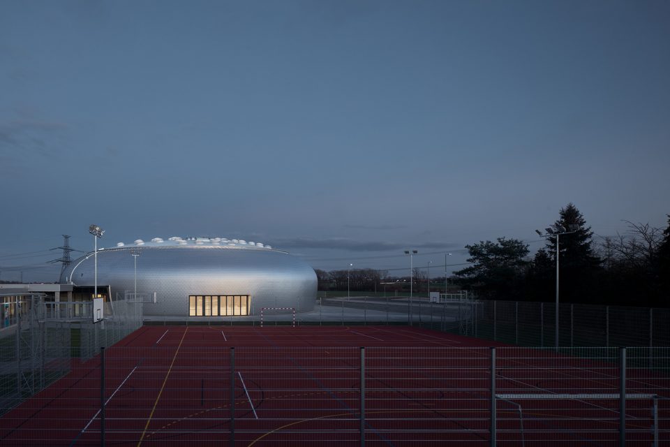 dolni brezany sports hall by sporadical