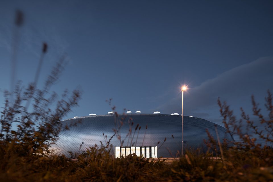 dolni brezany sports hall by sporadical