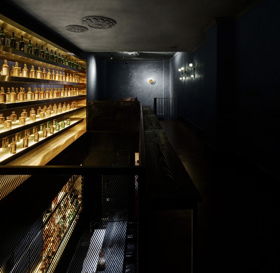 WOOD Cocktail Whisky Bar China by YUDESIGNS