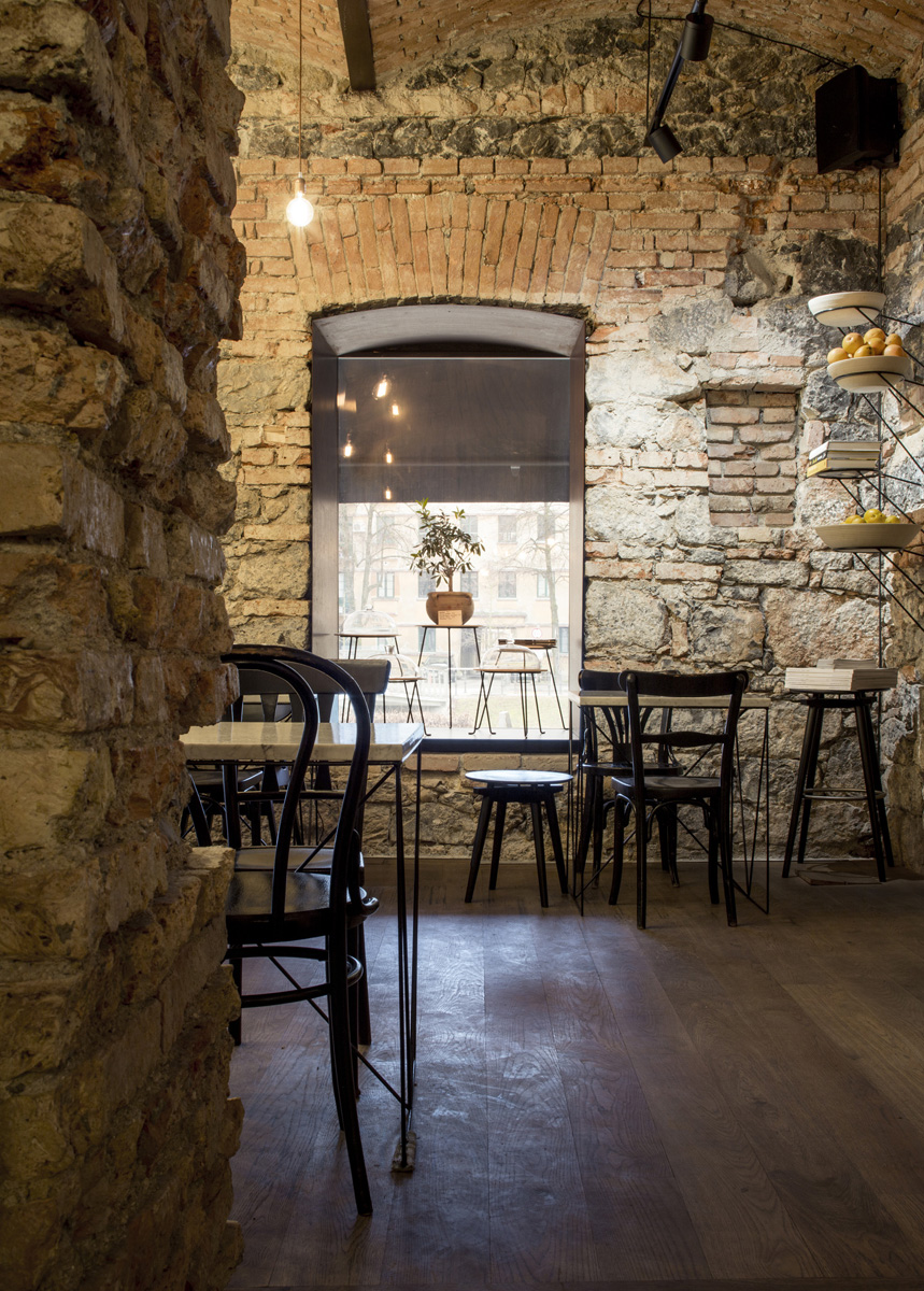 Bistro EK by Dekleva Gregorič Architects
