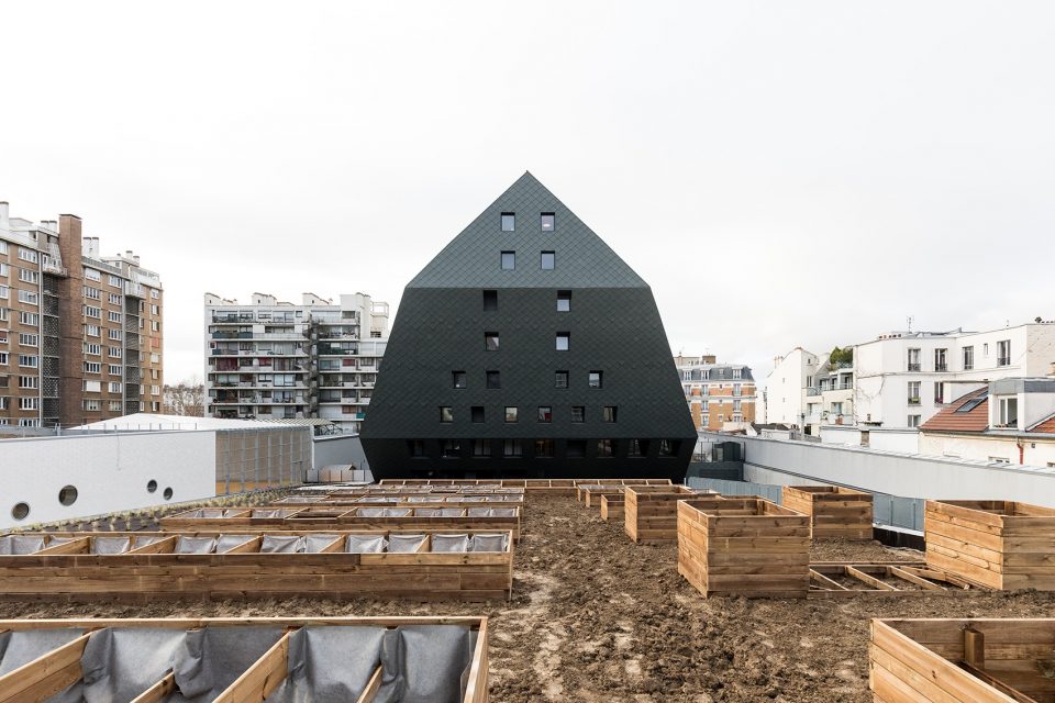 Dwellings and RATP bus center in Paris XIV by ECDM