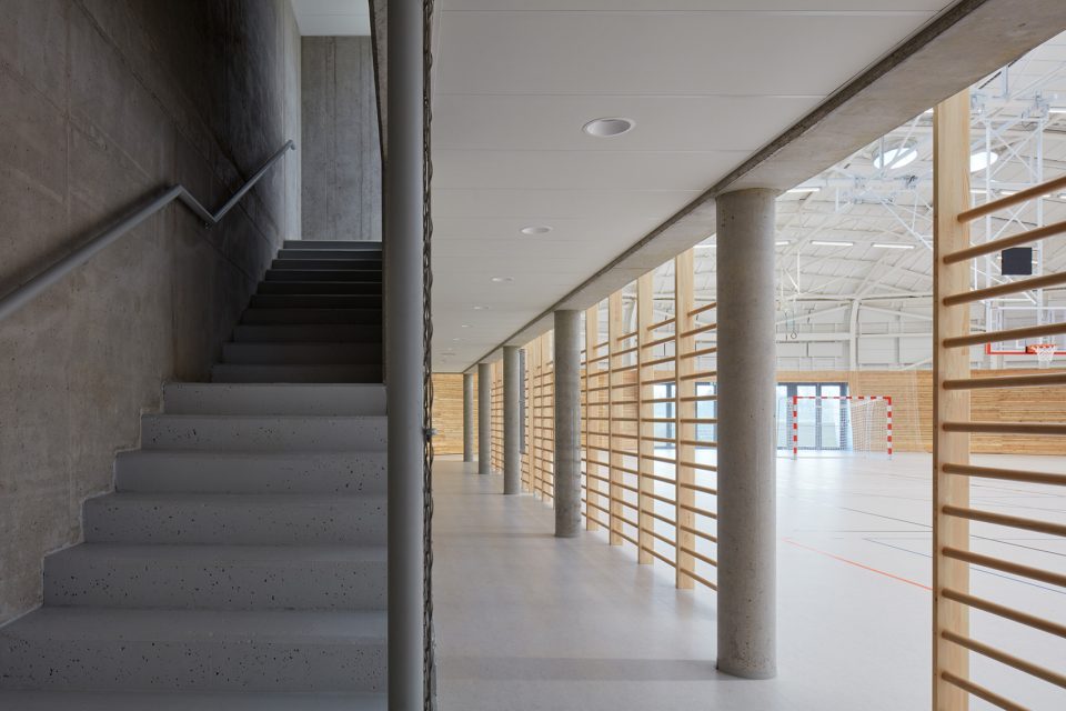 dolni brezany sports hall by sporadical