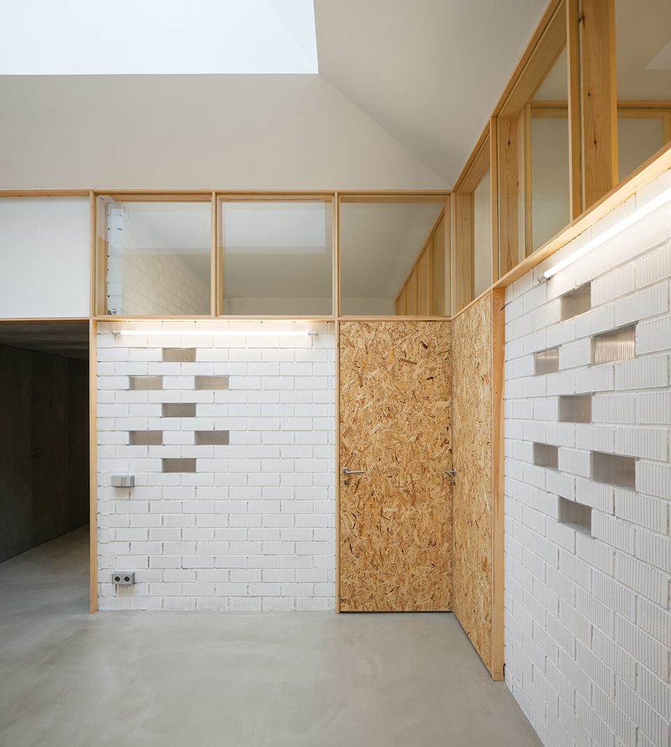 Therapeutic Center in Terrassa by estudi08014