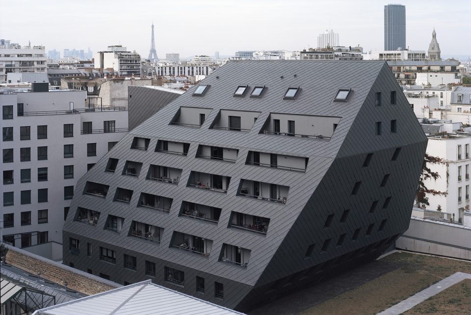 Dwellings and RATP bus center in Paris XIV by ECDM