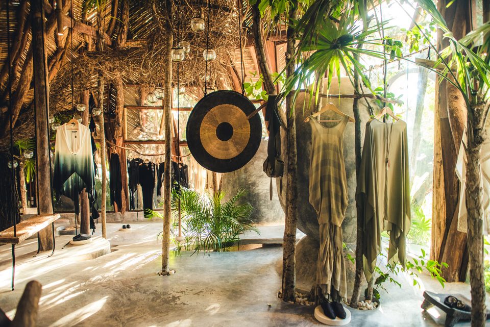 new futuristic boutique ZAK IK