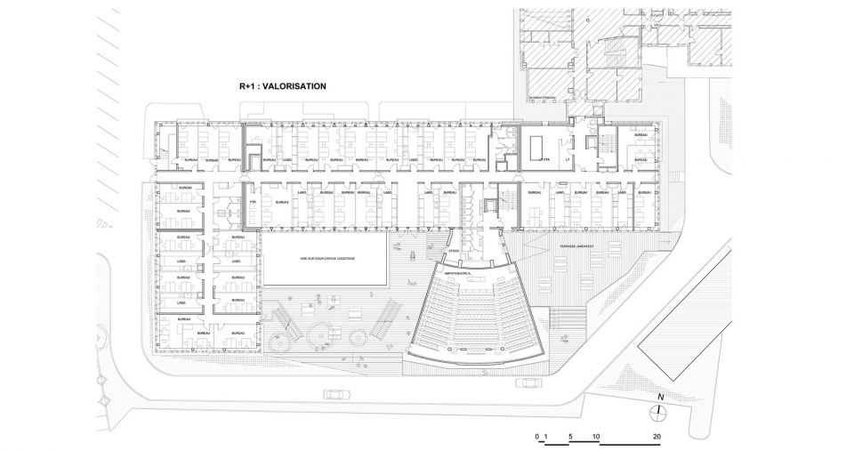 CRBC Centre de Recherche Bio clinique by PERIPHERIQUES Architectes