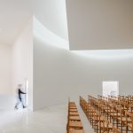 Saint-Jacques-de-la-Lande教堂，法国雷恩 / Álvaro Siza Vieira