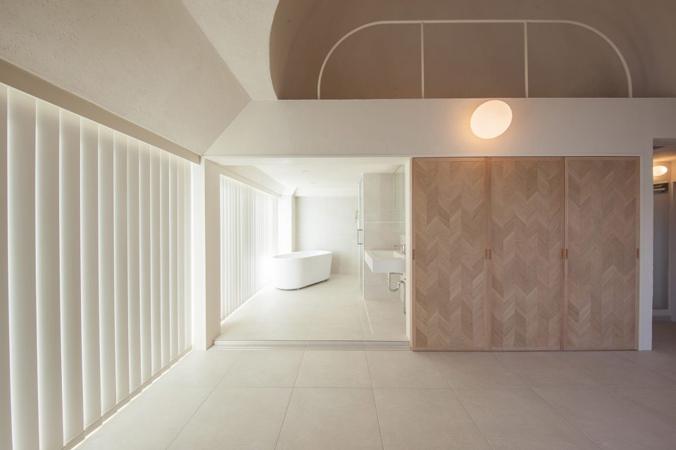 Shibuya Apartment 402 by Hiroyuki Ogawa Architects Inc