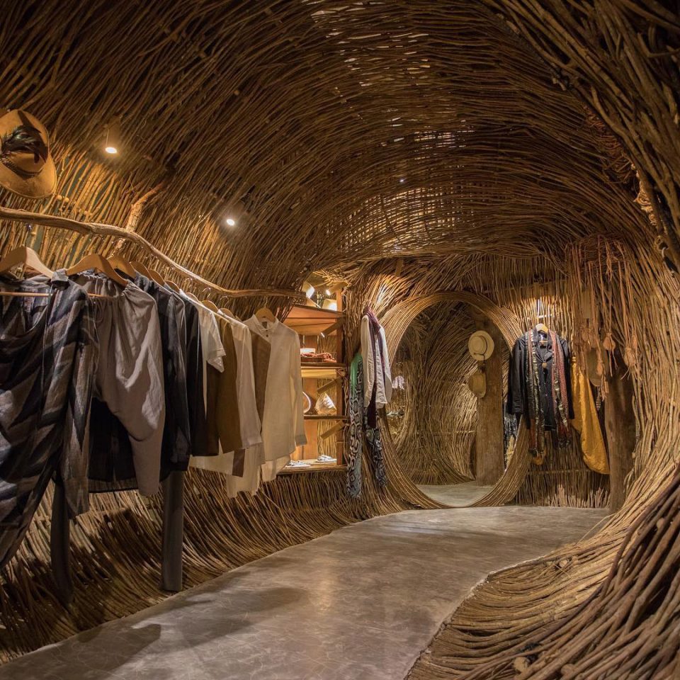 new futuristic boutique ZAK IK