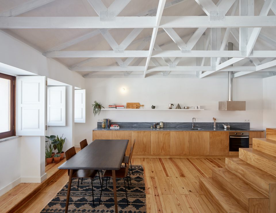Dom Vasco apartment renovation by Arriba
