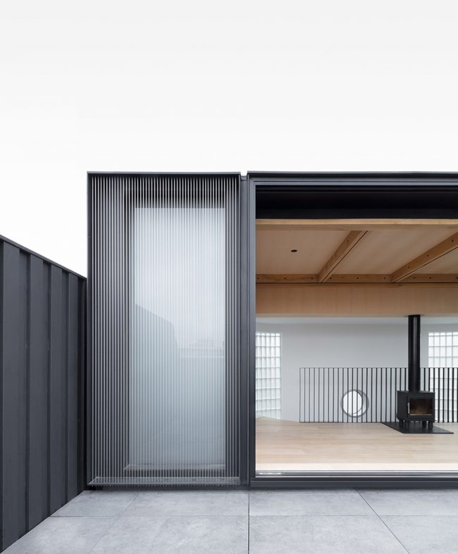 remodel of London waterside home by Nicholas Szczepaniak Architects