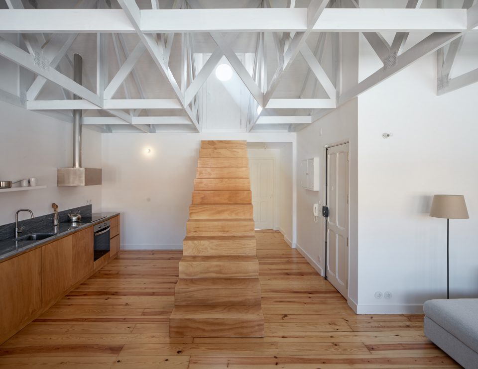 Dom Vasco apartment renovation by Arriba