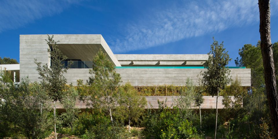 Villa Boscana by OLARQ Osvaldo Luppi Architects