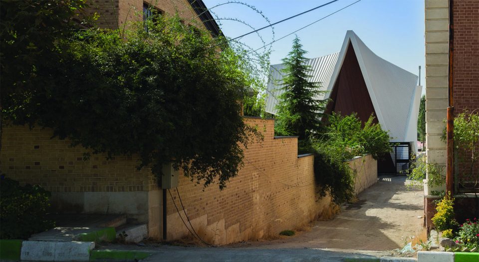 Villa for Younger Brother Lavasan Iran by Nextoffice Alireza Taghaboni