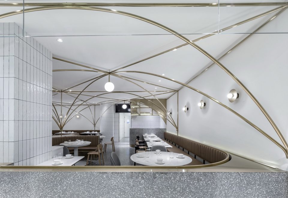 Dian Dian Yipin Cha Chaan Teng by Golucci International Design