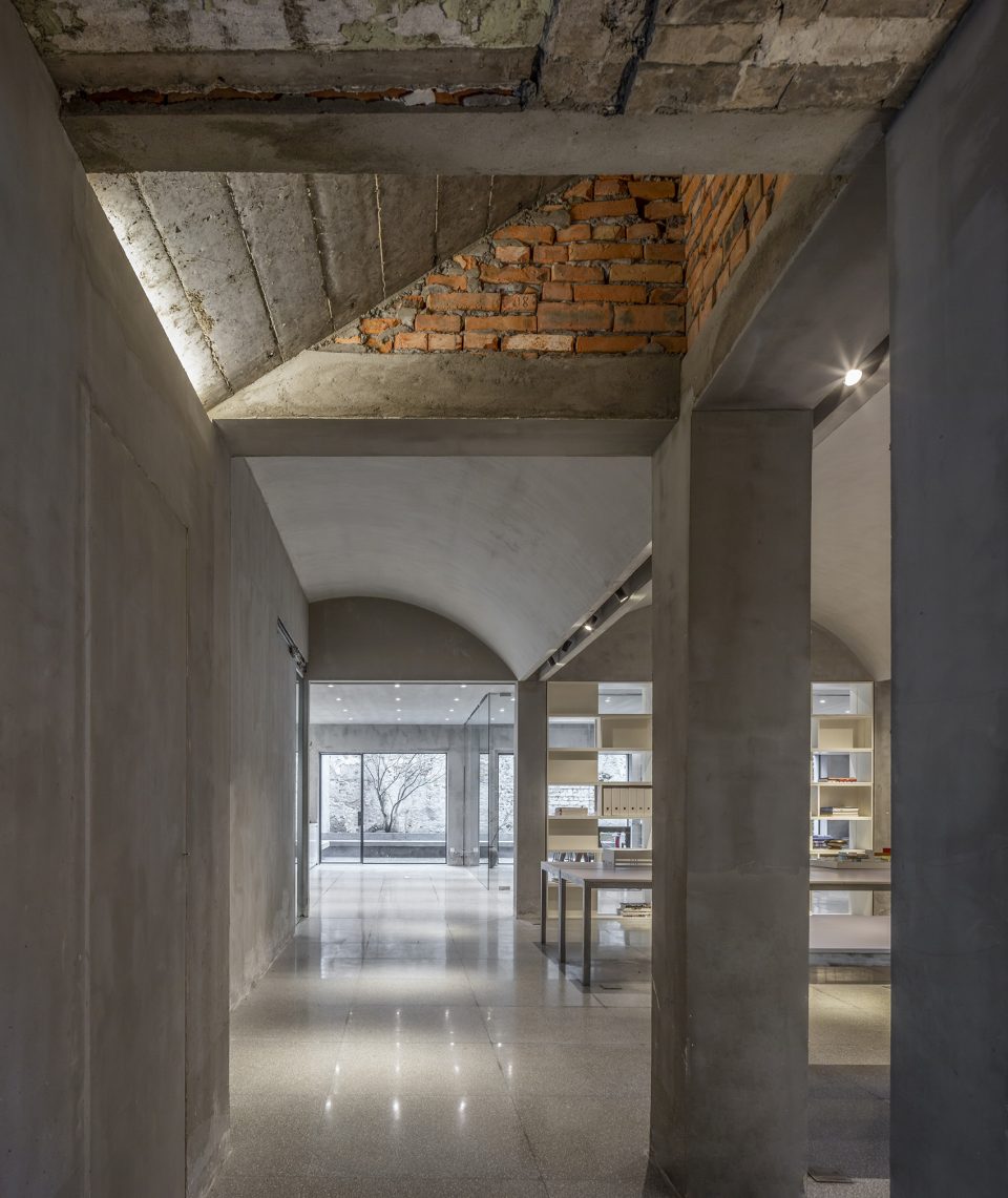 Make a difference office design by 1305 STUDIO