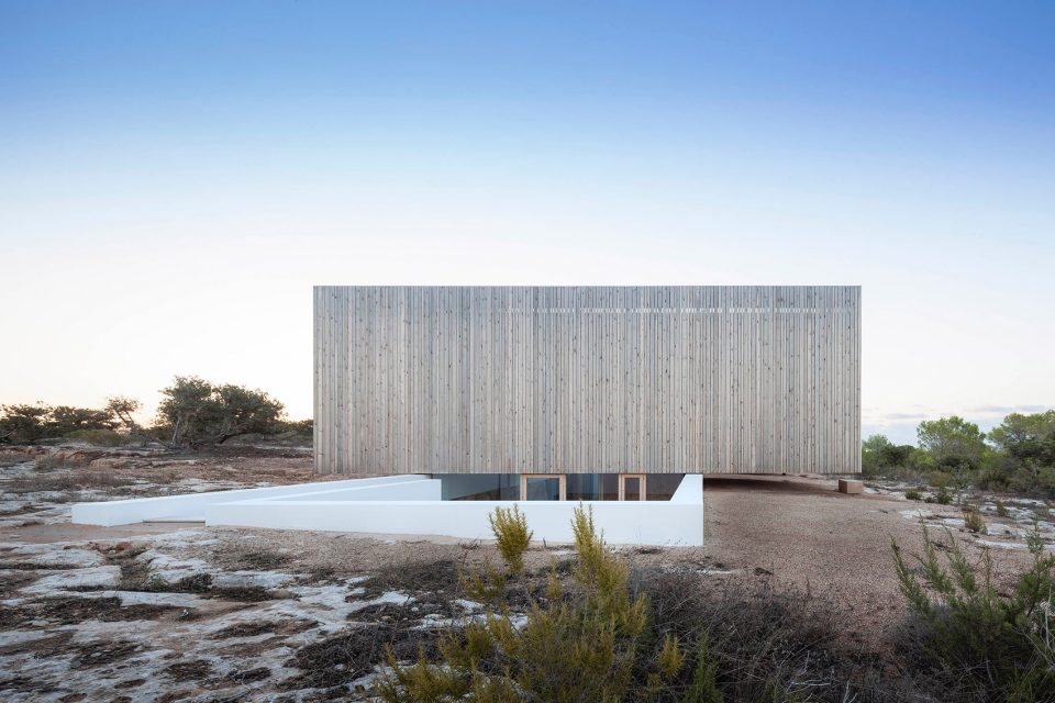 Private House in Formentera Island by Marià Castelló Martínez