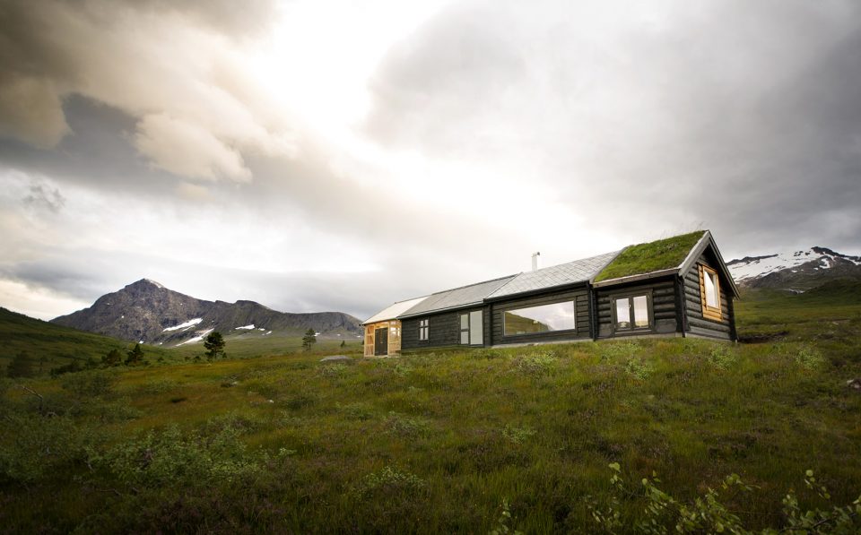 Cabin at Troll’s peak by Rever Drage Architects