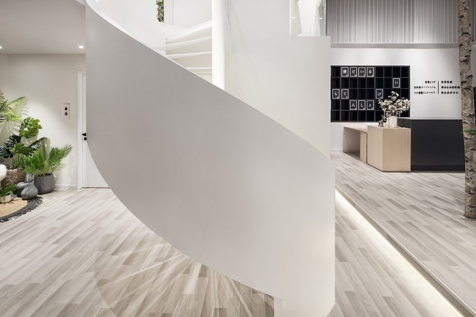 Clover Beauty by Ten Design