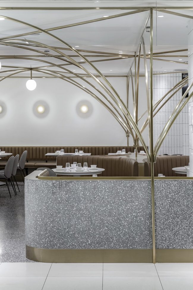 Dian Dian Yipin Cha Chaan Teng by Golucci International Design