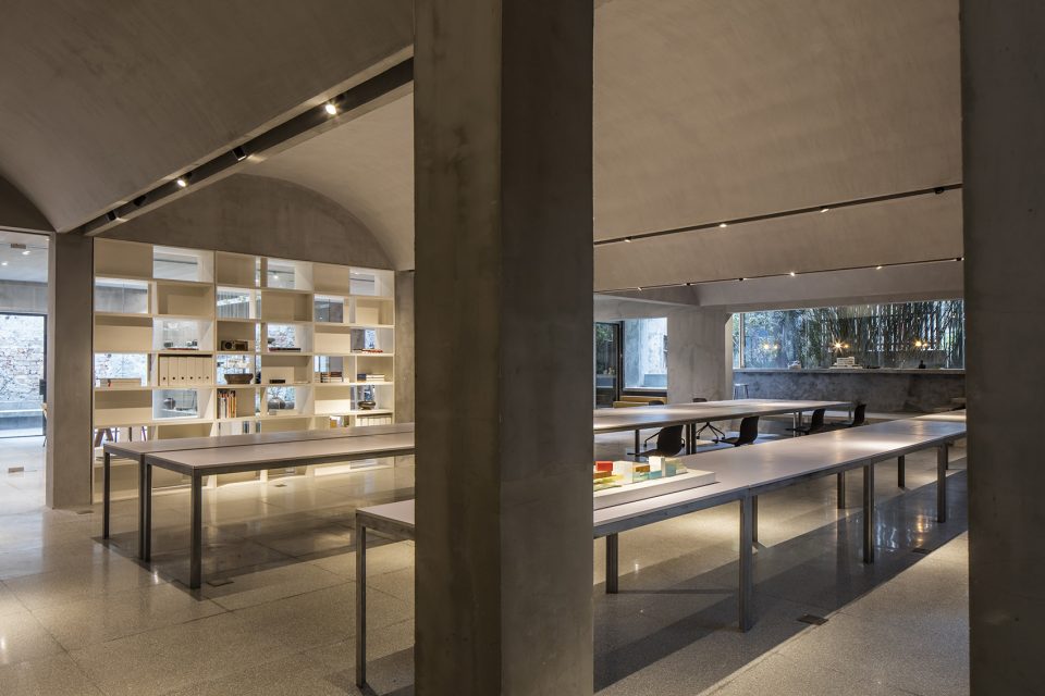 Make a difference office design by 1305 STUDIO