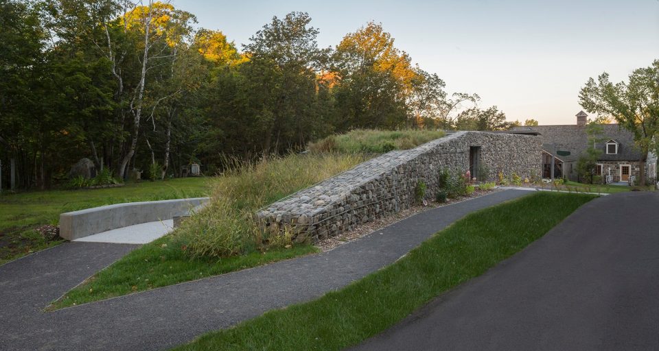 Seigneurie des Aulnaies Landscape Pavilion by Anne Carrier architecture