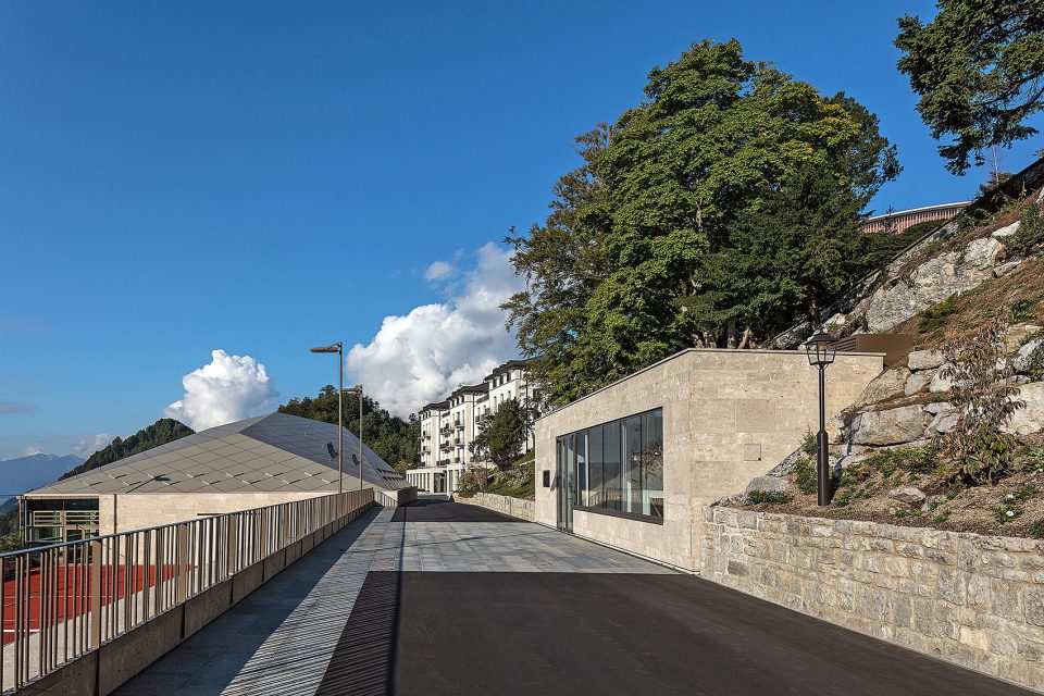 Tennis Event Hall by RÜSSLI ARCHITEKTEN AG