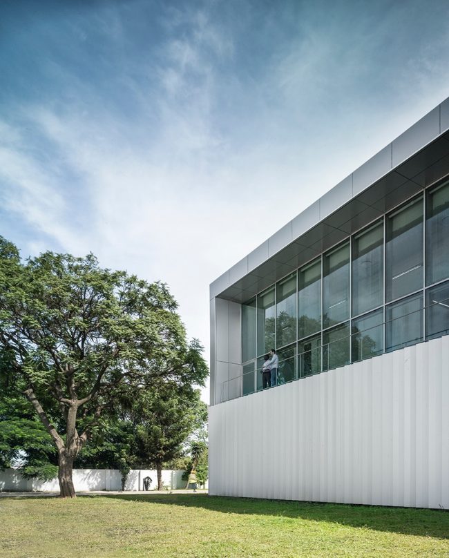 ZM. Operations Building by RUIZ PARDO – NEBREDA