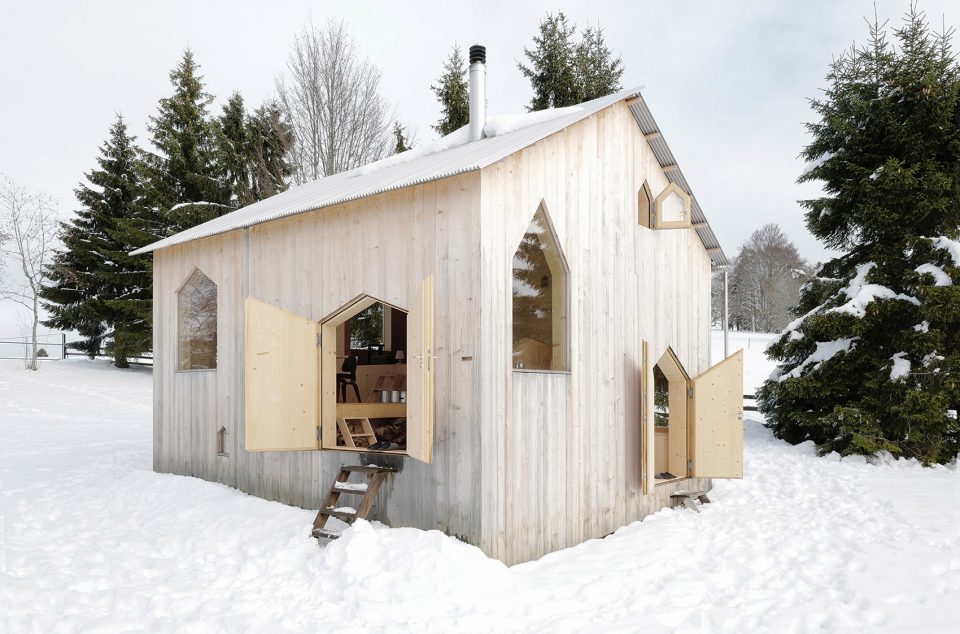 Chalet in Brot Plamboz by frundgallina